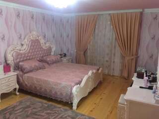Гостевой дом Hasanovs Villa Баку Трехместный номер-39